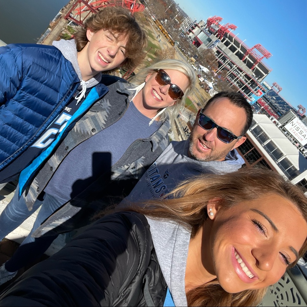 Meet your Posher, Elizabeth